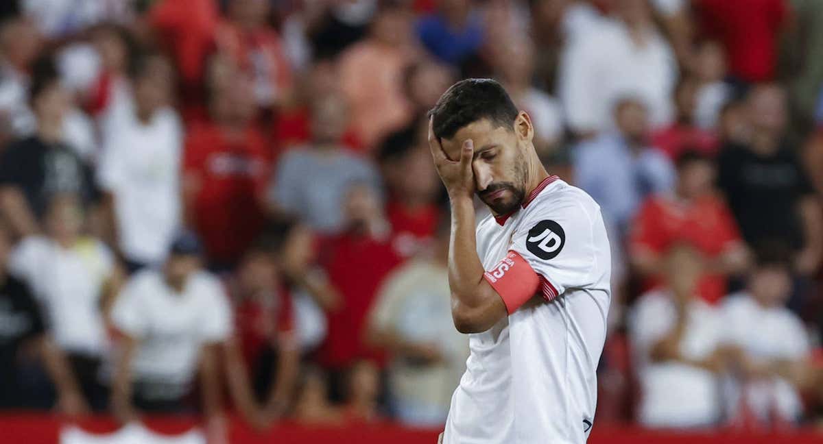 Jesús Navas se lamenta tras un acción./EFE