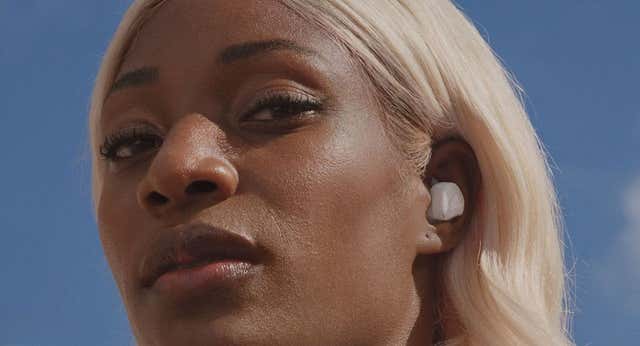 Shaunae Miller-Uibo se reivindica en la élite tres meses después de ser madre: «No tienes que retirarte»