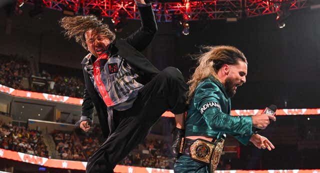 Nakamura, pesadilla para Rollins