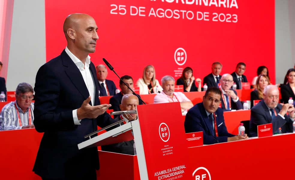 La crisis de Luis Rubiales, en directo: sigue todas las reacciones