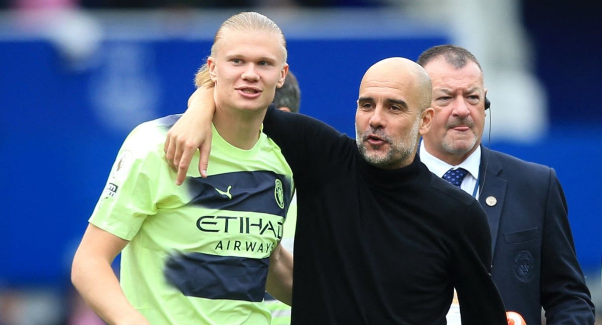 Haaland y Guardiola, en un partido de la temporada pasada.