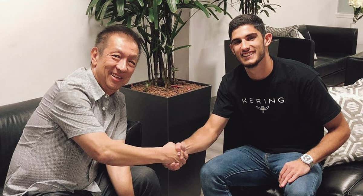 Guedes y Peter Lim. /Valencia C.F