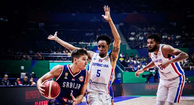 Serbia arrasa para estar en cuartos como primera de grupo