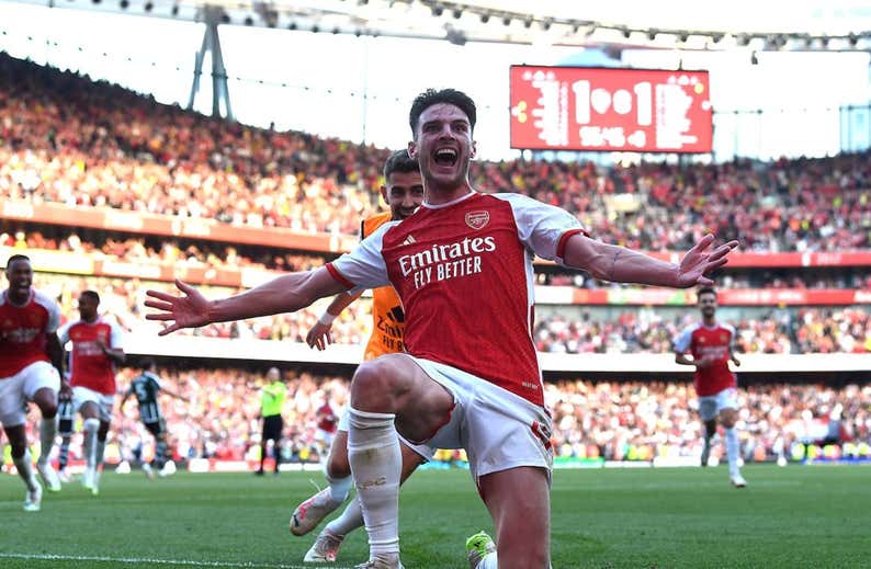 El Arsenal sigue a lo grande y se lleva una victoria de locura ante el United