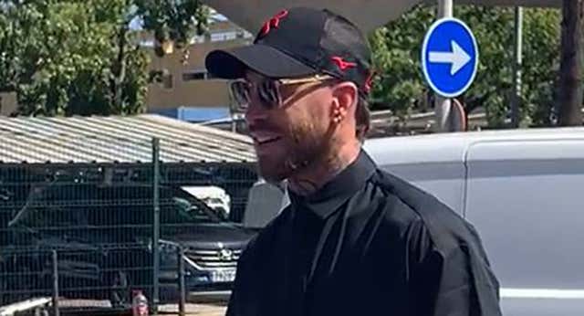 Sergio Ramos ya está en Sevilla: «Era una deuda con mi padre, mi abuelo, el sevillismo y con Puerta»