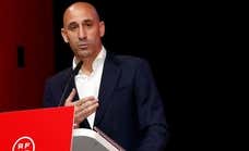Rubiales, suspendido, vuelve a la carga con una escena de 'Merlí': “Carpeta roja o verde”