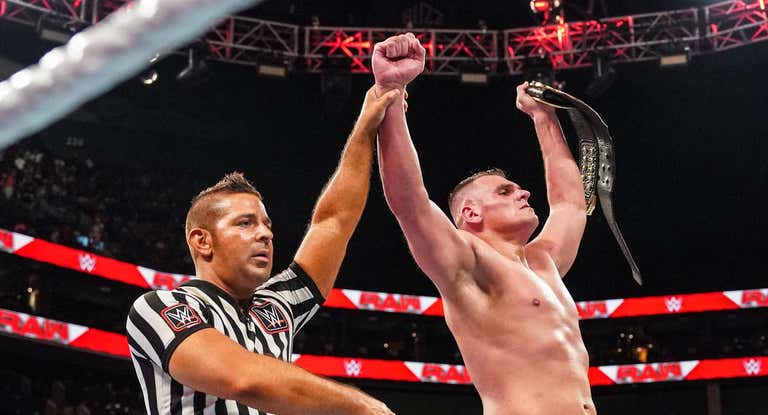 Gunther, tras su victoria sobre Chad Gable.