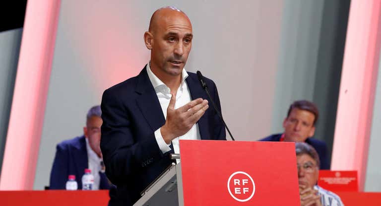 Luis Rubiales durante una Asamblea de la RFEF.