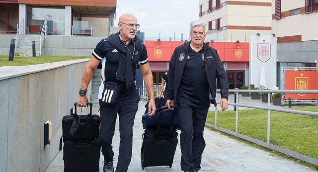 Guerra fría y desconfianza en la expedición de la RFEF: “Ya verás como Rubiales vuelva…”