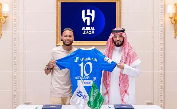Neymar, durante su presentación con el Al-Hilal. AGENCIAS