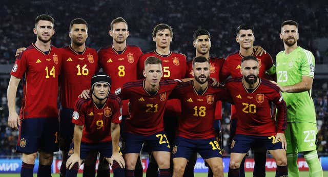 Alineaciones confirmadas del España – Chipre, partido de clasificación para la Eurocopa