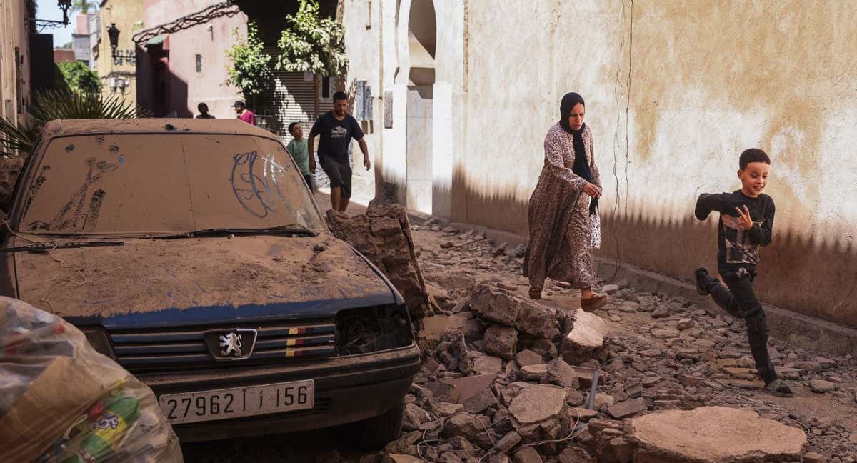 Imagen de una de las calles de Marrakech, tras el terremoto de magnitud 7 que sacudió al país./