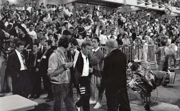 Una imagen de Javier Clemente en Granada antes de enfrentarse a Chipre. ABC