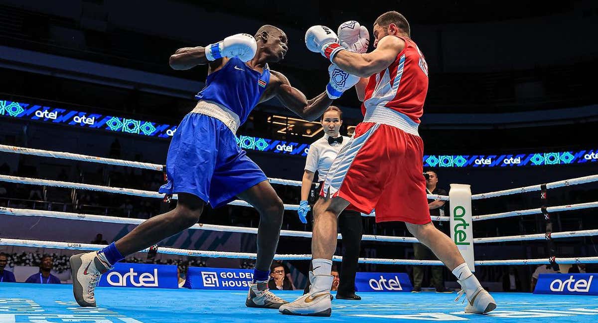 Imagen de un combate del último Mundial IBA disputado en Uzbekistán./IBA