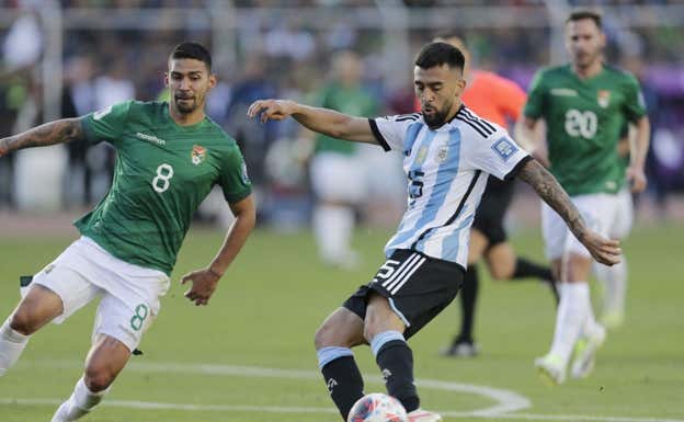 Nico González justo antes de su gol.  REUTERS