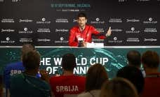 ¿Por qué Djokovic habla tan bien español? Hasta se apunta las palabras que no entiende...