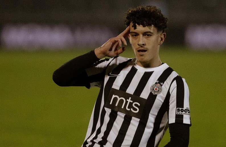 El Rayo, atento a la situación de Nemanja Jovic