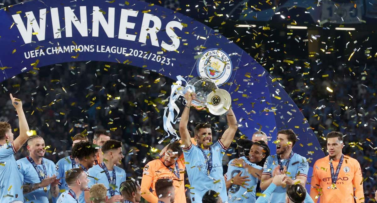 El Manchester City levantando la Champions de la temporada pasada. /REUTERS