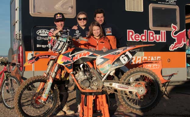 La familia de Jorge Prado, al completo, en sus inicios.  LastLap
