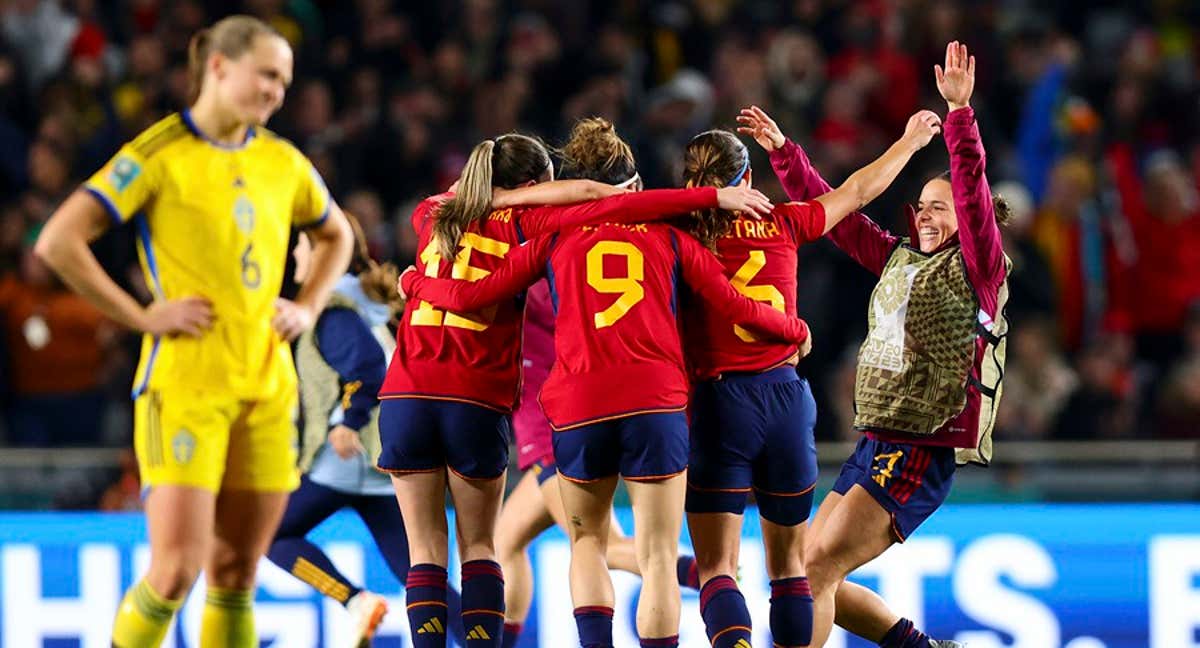 Las jugadoras de España celebrando la victoria contra Suecia en el Mundial.