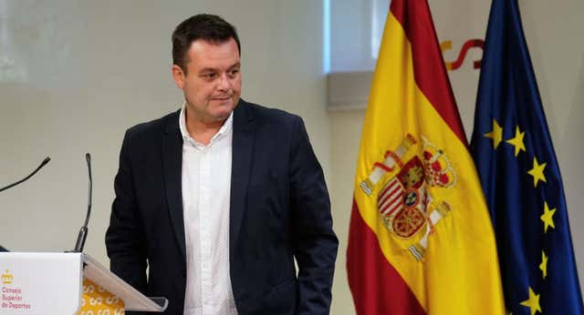Las mil caras de Francos: del «Rubiales debe aprender», la fe en Rocha y el «haremos cumplir la ley» al «o cambios ya o burofax»