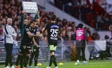 Javi Serrano se pierde el debut en Europa League... ¡por tragarse una abeja!