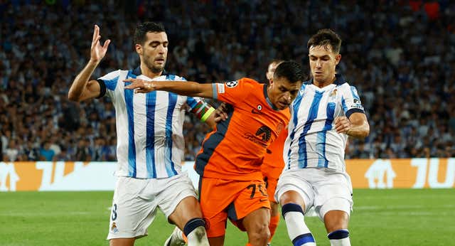 Lautaro impide una fiesta completa en Anoeta