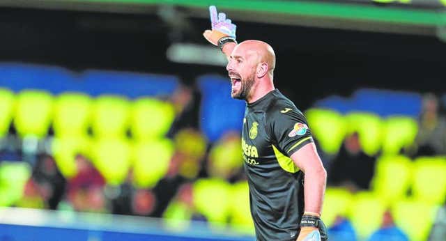 Pepe Reina ya está a la altura de Iker Casillas en Europa