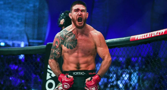 Eblen reafirma su reinado noqueando a Edwards en Bellator 299