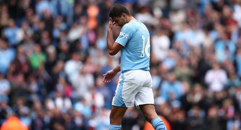 Rodri se va expulsado del partido.