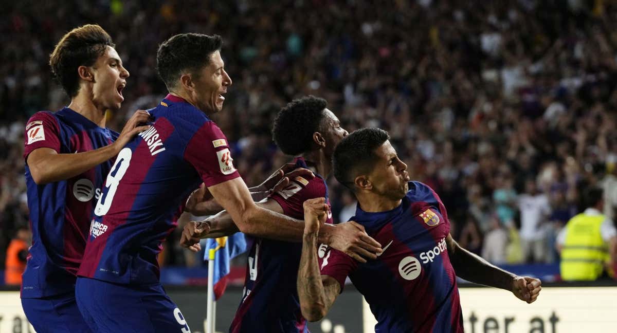 Joao Cancelo celebrando su gol ante el Celta.