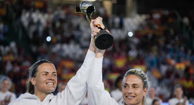 Locura y récord de asistencia en Córdoba por las campeonas del mundo
