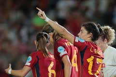 Una manita de compromiso y un festín de campeonas