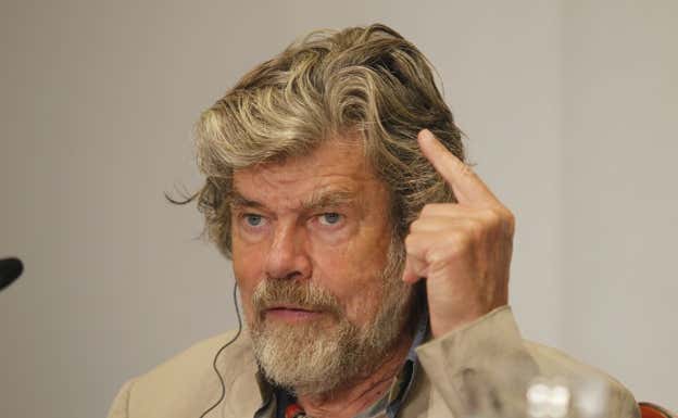 Messner tras recibir el Premio Princesa de Asturias. Efe