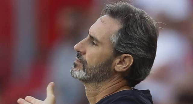 Vicente Moreno se queda en el alambre tras encajar otra goleada: «Fuerzas me sobran»