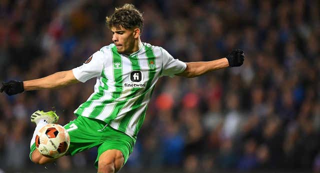 El Betis entra en ‘zona Planes’: las lesiones miden a la plantilla