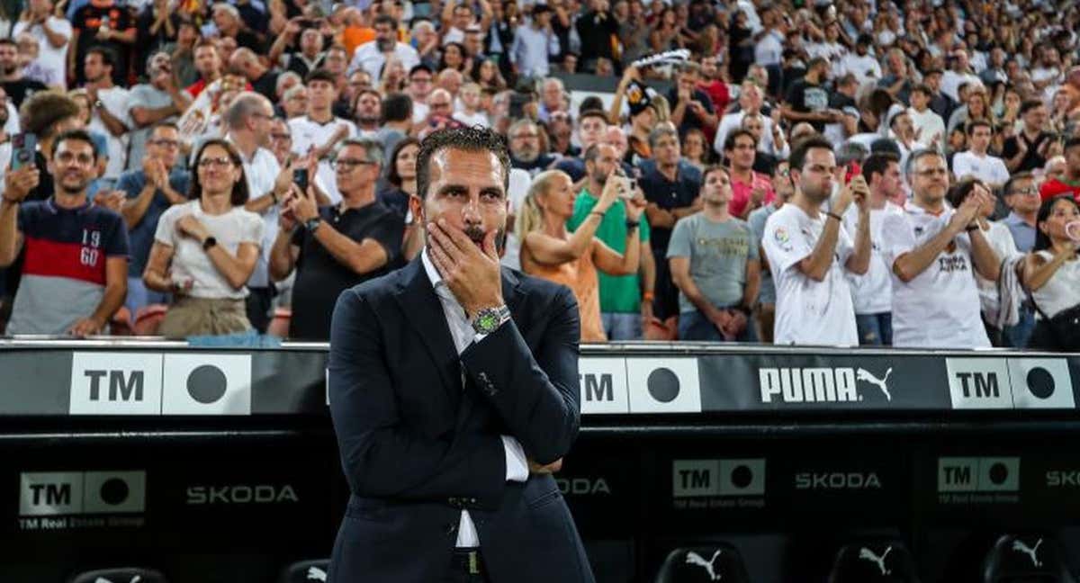 Rubén Baraja con Mestalla de fondo.