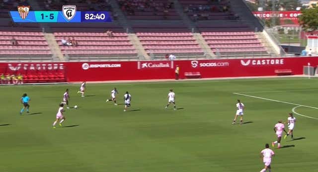 Lío de camisetas en el Sevilla – Madrid CFF: las equipaciones apenas se distinguían por la televisión