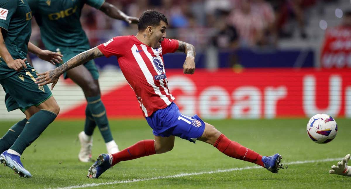 Correa metió la pierna derecha en el minuto 65 para firmar el 3-2 ante el Cádiz.