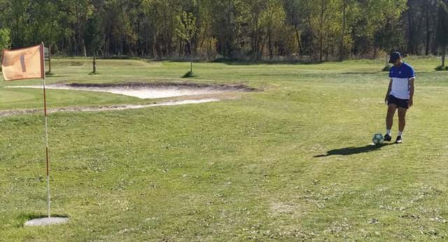 ¿Qué es el futgolf? El deporte que combina el fútbol y el golf