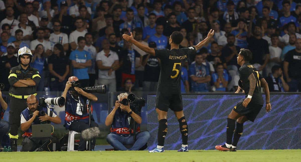 Bellingham, celebrando su gol en Nápoles.