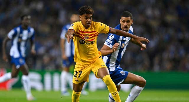 Un Barça sin mediocentro y los fantasmas que asustan pero no matan