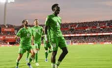 El vestuario del Betis arropa a Assane Diao: “Es profesional y sabe escuchar”