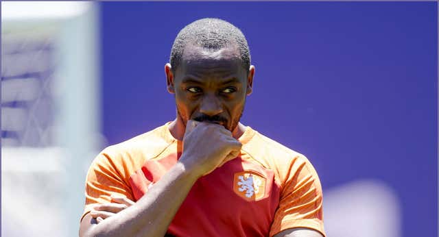 Kiki Musampa: “A Simeone le daba el coñazo preguntándole todo el día por Maradona”
