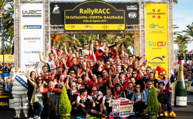 Ott Tänak celebra con Toyota el título mundial del WRC 2019 en el Rally de Catalunya.  Red Bull Content Pool