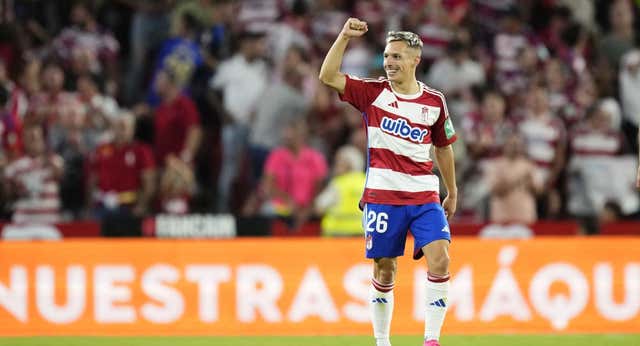El Barça salva un punto en el show de Bryan Zaragoza