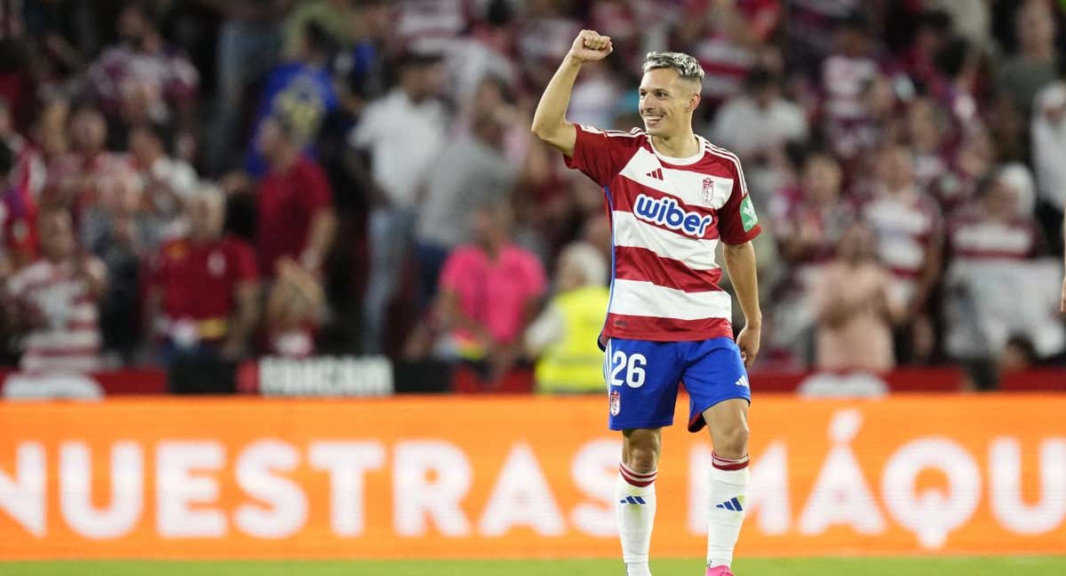Bryan Zaragoza anotó un doblete ante el Barça.
