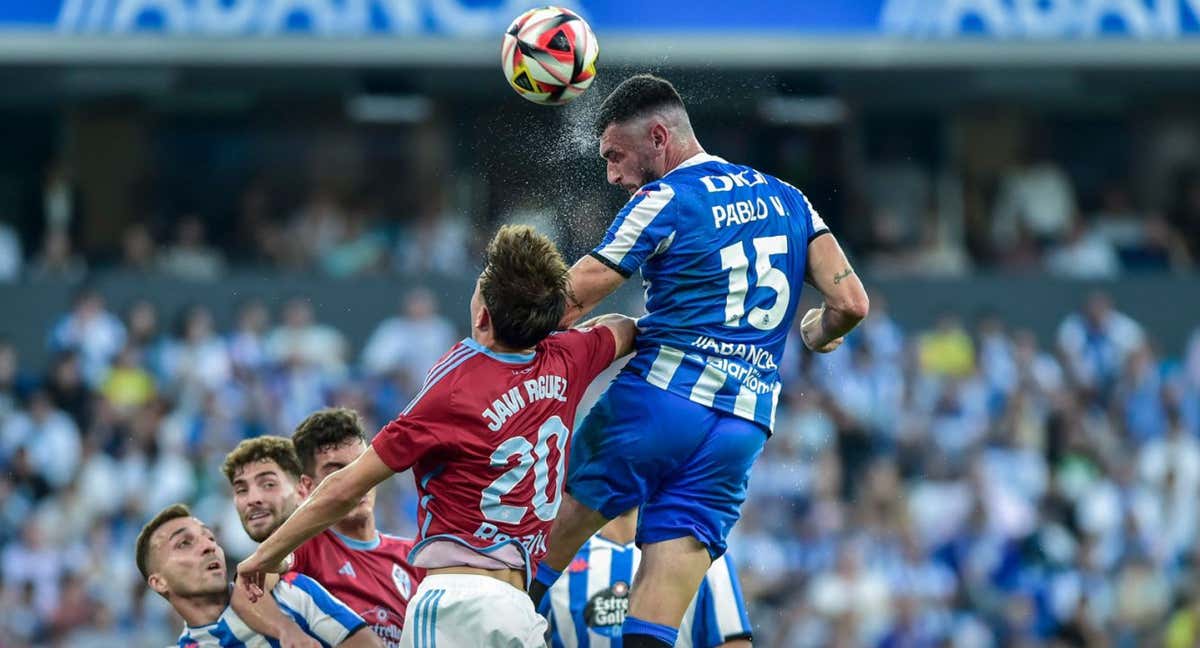 Un lance del encuentro entre el Deportivo y el Celta Fortuna./Deportivo de la Coruña