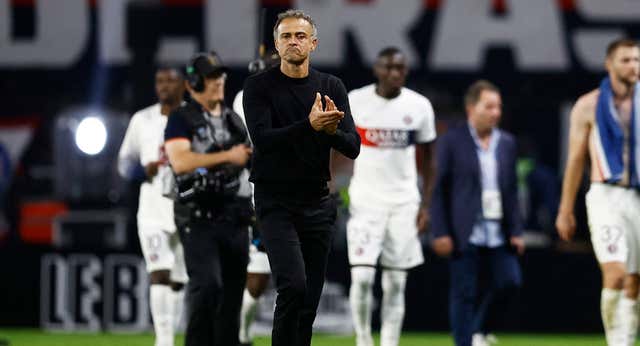 Luis Enrique, saturado y sorprendido por la obligación de dar tantas entrevistas en Francia