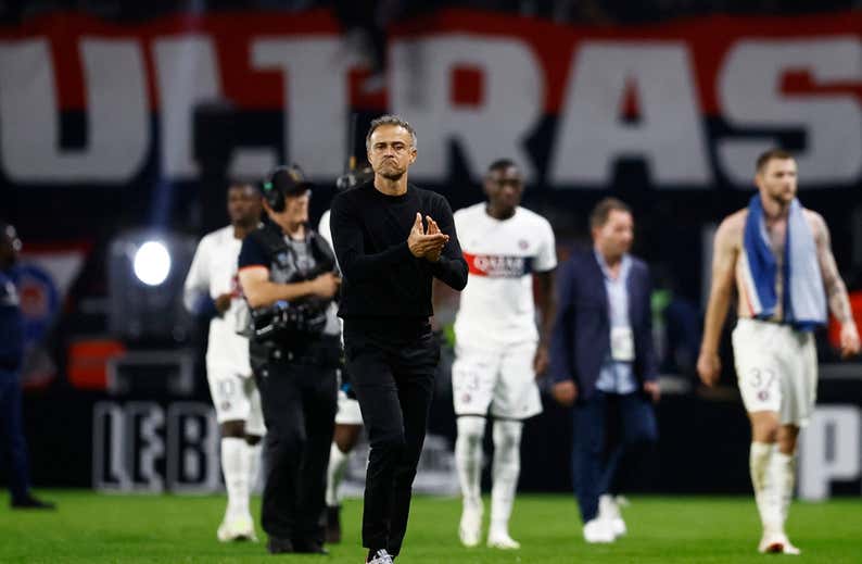 Luis Enrique, saturado y sorprendido por la obligación de dar tantas entrevistas en Francia